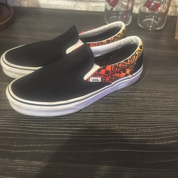 Vans Unisex Skate Shoes Black Red yellow ombré Canvas Low Top Slip On M 7  W 8.5 - Picture 1 of 5